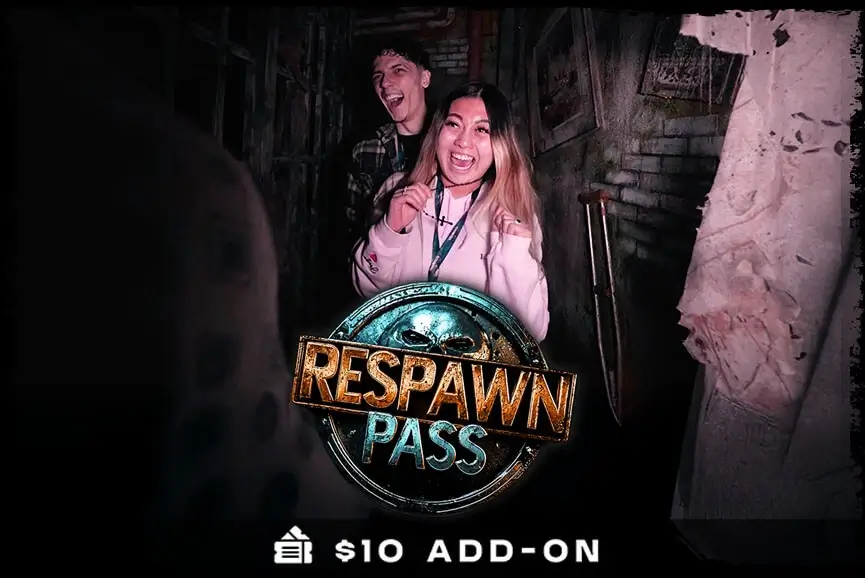 Two guests screaming with Repawn Pass logo at haunted attraction Bay Area